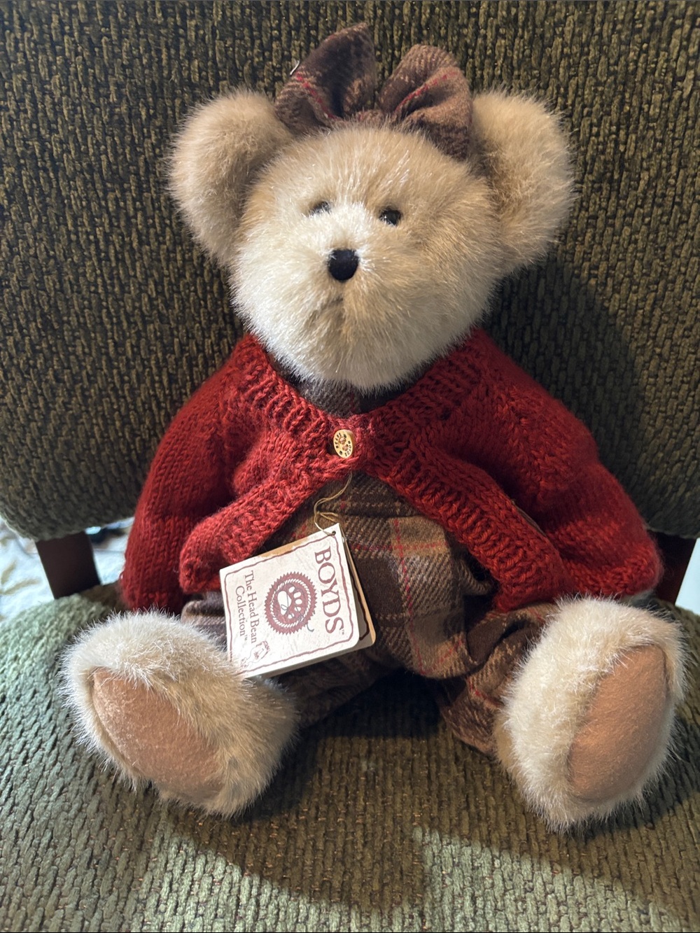 Retired Boyd’s Bear. Signed and #487/1000. Aubry T. Autumn fest